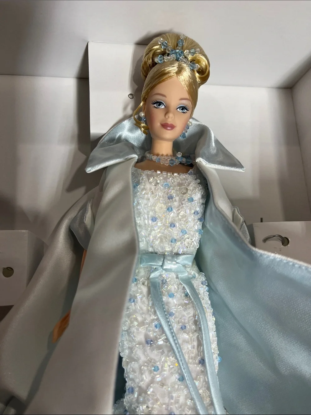 Mattel 1998 Crystal Jubilee Barbie Doll (#21923) Loose in box with stand